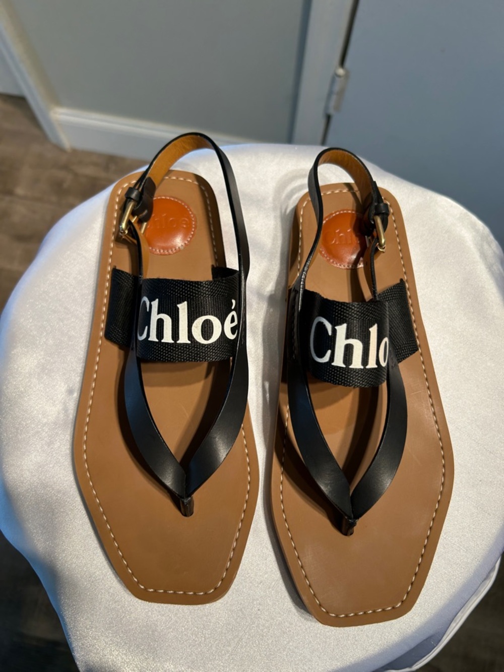 Chloe Logo Black & Tan “Woody” Leather Sandals - Picture 3 of 6